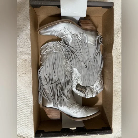 Dingo Gypsy Embroidery Studded Fringe Metallic Snip Toe Cowboy Boots - Picture 2 of 6